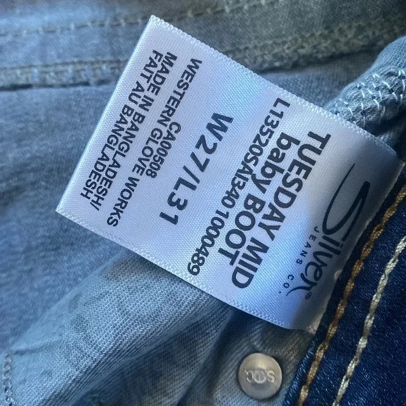 Stylish Blue Distressed Women Jeans - Picture 3 of 7